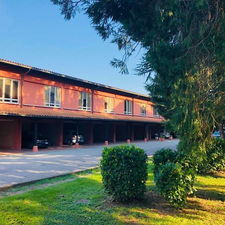 Green Park Bologna Residence Bagian luar foto